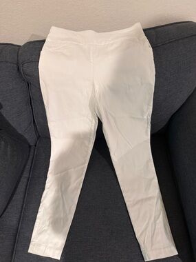 Versona White Slim Crop Pants
